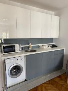 Apartment Silver