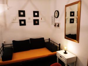 Apartments with parking space Rukavac, Vis - 2407