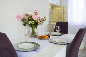 Apartments by the sea Vis - 2428