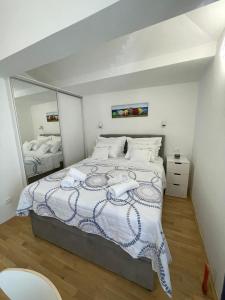 Apartments by the sea Promajna, Makarska - 2592