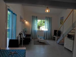 Maisons de vacances Les Hauts d'Eyragues gite Aigue Marine Meuble classe 4 etoiles : photos des chambres