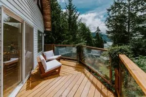 Serene, Tranquil, Oasis with stunning ocean views of Pender Harbour - Brew Bay
