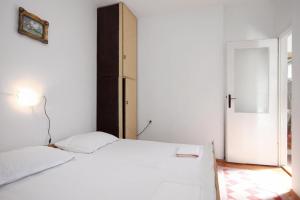 Apartments by the sea Podaca, Makarska - 2631