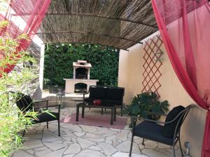 Maisons de vacances Les Hauts d'Eyragues gite Reverie Meuble classe 4 etoiles : photos des chambres