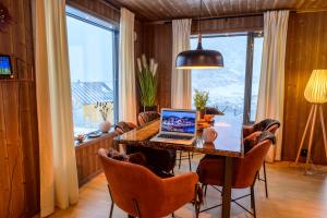Northern Lights Oceanfront Cabin Lofoten