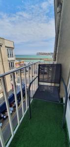 Le Tréport vue sur mer et sur l entrée du port