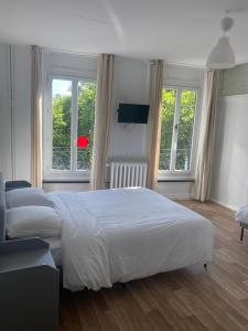 Hotels HOTEL DU CENTRE : Chambre Familiale