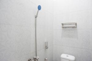 RedDoorz Syariah near Alun Alun Kajen