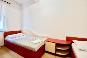 Apartments by the sea Sveti Filip i Jakov, Biograd - 14817