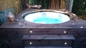 Chalets Chalet avec spa a Libourne proche St-Emilion : photos des chambres