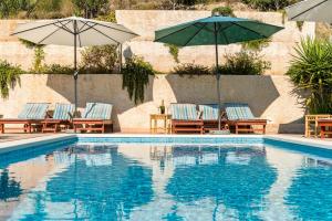 Family friendly apartments with a swimming pool Lokva Rogoznica, Omis - 11931