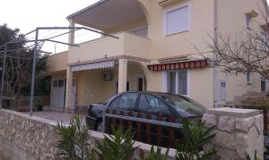 Apartments by the sea Mandre, Pag - 12969