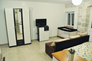 Apartments by the sea Veli Rat, Dugi otok - 15006