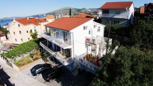 Apartments with a parking space Okrug Gornji, Ciovo - 12293