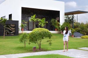 StayVistas Le Bon Horizon - Hillside Elegance with Chic Interiors, Poolside Serenity & Picturesque Gazebo - Proximity to Sula