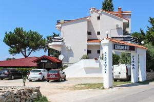 Apartments by the sea Stara Novalja, Pag - 9710