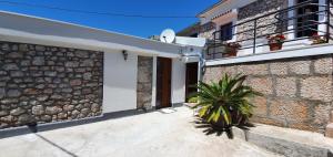 Holiday house with a parking space Milovac, Paklenica - 15168 