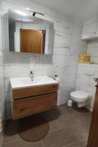 Holiday house with a parking space Milovac, Paklenica - 15168