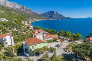 Apartments by the sea Podaca, Makarska - 9712 