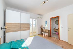 Apartments by the sea Podaca, Makarska - 9712