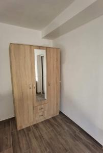 Apartments with parking space Zavalatica, Korcula - 9690