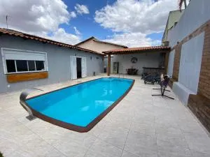 Casa, com linda área de lazer e piscina aquecida - Torto