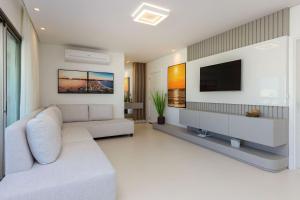 Punta Blu 102-1 – Apartamento de alto padrão em Condomínio Exclusivo, Quadra poliesportiva - Piscina - Portaria 24h.