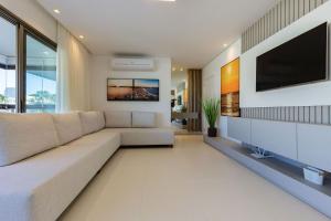 Punta Blu 102-1 – Apartamento de alto padrão em Condomínio Exclusivo, Quadra poliesportiva - Piscina - Portaria 24h.