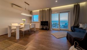 Seaside luxury villa with a swimming pool Puntinak, Brac - 2964