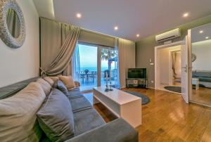 Seaside luxury villa with a swimming pool Puntinak, Brac - 2964