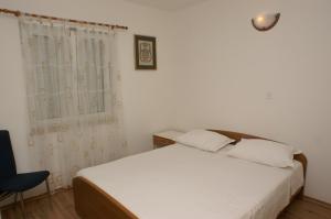 Apartment Postira 2948b