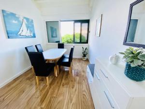 Apartments by the sea Postira, Brac - 2928