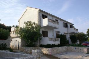 Apartments with a swimming pool Splitska, Brac - 2889