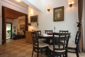 Apartments by the sea Splitska, Brac - 2865