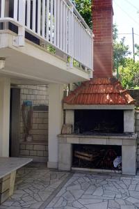 Apartments by the sea Sumartin, Brac - 2951