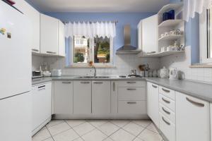 Apartments by the sea Sumartin, Brac - 2940