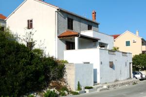 Apartments with parking space Postira, Brac - 2919