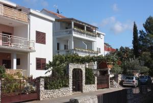 Apartments with a parking space Vodice - 2995