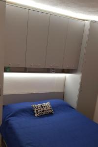 Apartments with parking space Mirca, Brac - 2838