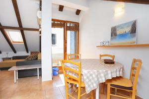 Apartments by the sea Okrug Donji, Ciovo - 2977