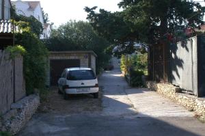 Apartments with parking space Supetar, Brac - 2856