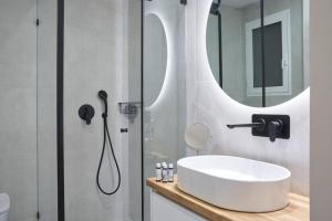 Sleeping with the Ancient Gods in Koukaki