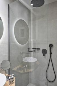 Sleeping with the Ancient Gods in Koukaki