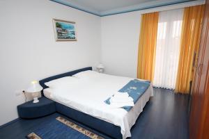 One-Bedroom Apartment with Balcony and Sea View room in Apartments with a parking space Slano Dubrovnik - 3183
