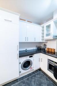 (St Paul Cathedral) London Studio Apartment