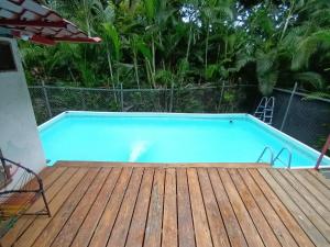 J Bay : Burnt Toast Surfcamp