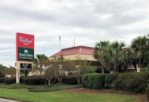 HomeTowne Studios by Red Roof Augusta