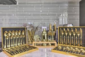 Luxury Smart Home 2 Miles to Downtown Atlanta!