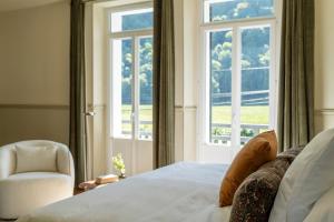 Villas Luxury Pyrenees Villa, Tourmalet, gardens, gym : photos des chambres