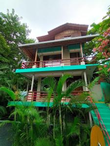 Mundaka : Burnt Toast Surfcamp